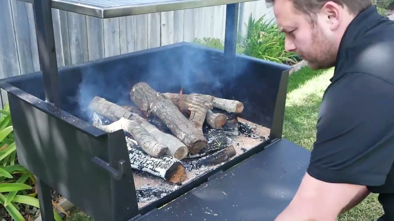 Argentine BBQ Grill pit with Front Door